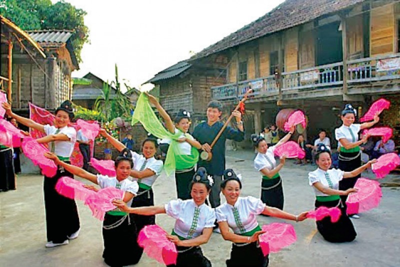 Đến Mai Châu múa điệu xòe tình yêu