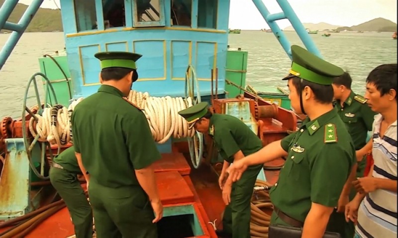 nhuc nhoi tinh trang buon lau xang dau tren bien