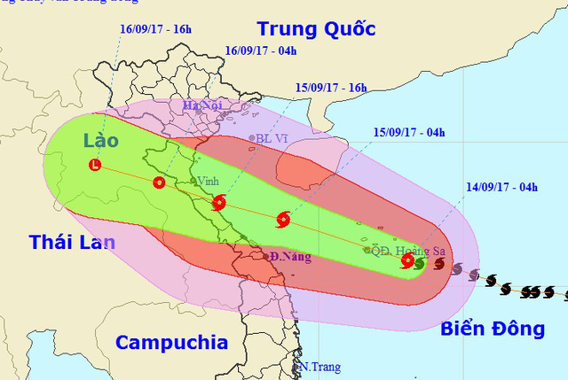 Bão số 10 tăng 2 cấp, miền Trung hứng gió mạnh, mưa rất to