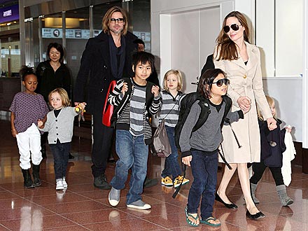 brad pitt va angelina jolie dat thoa thuan tam thoi ve ly di