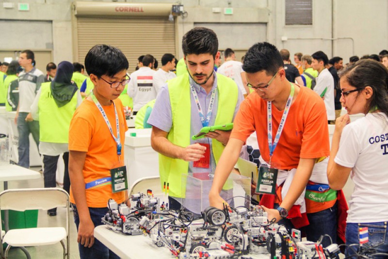 Học sinh Việt Nam lọt vào top 10 Robotics thế giới