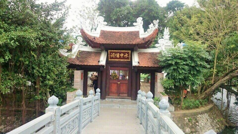 doc dao ngoi den tho cau nhi giua trung tam ha noi