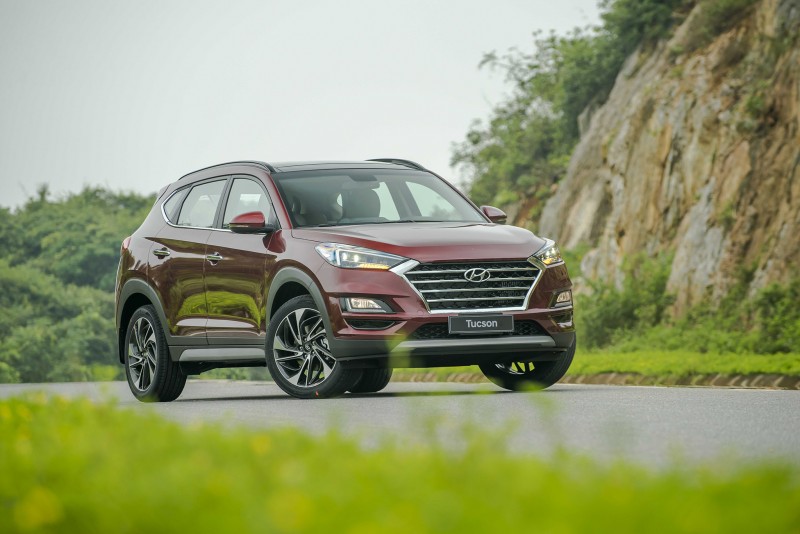 mau xe hyundai tucson hut khach an tuong voi muc tang truong 465