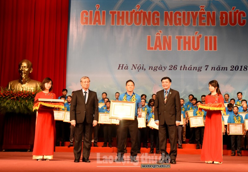 Vinh danh 70 công nhân đoạt Giải thưởng Nguyễn Đức Cảnh lần thứ ba