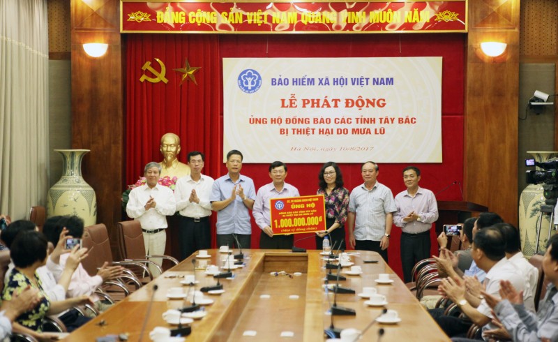 bao hiem xa hoi viet nam ung ho dong bao vung mua lu 1 ty dong