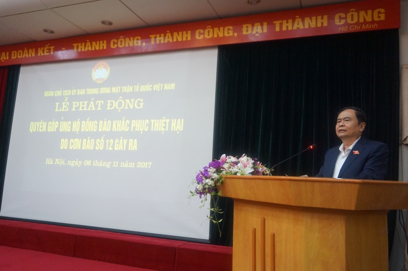 phat dong quyen gop ung ho dong bao bi thiet hai do bao so 12