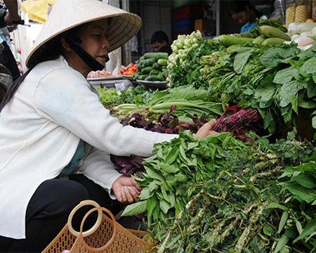 Ngay cả các chi tiêu thông thường cũng được mỗi người dân cân nhắc kỹ