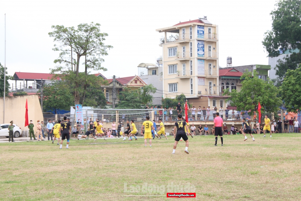 Huyện Mê Linh: Khai mạc Giải bóng đá tranh Cúp Hai Bà Trưng lần thứ nhất - năm 2022