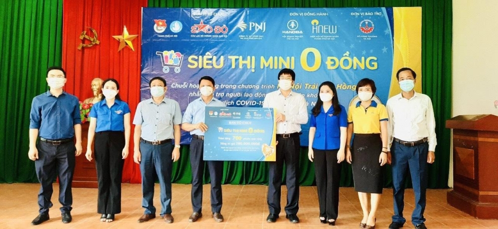 “Siêu thị mini 0 đồng - Hà Nội Trái tim hồng”: Ấm lòng người dân khó khăn huyện Mê Linh