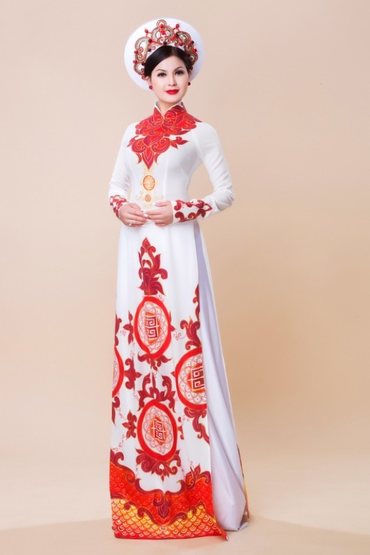 dien vien yen vy khoe voc dang chuan khi dien ao dai minh chau