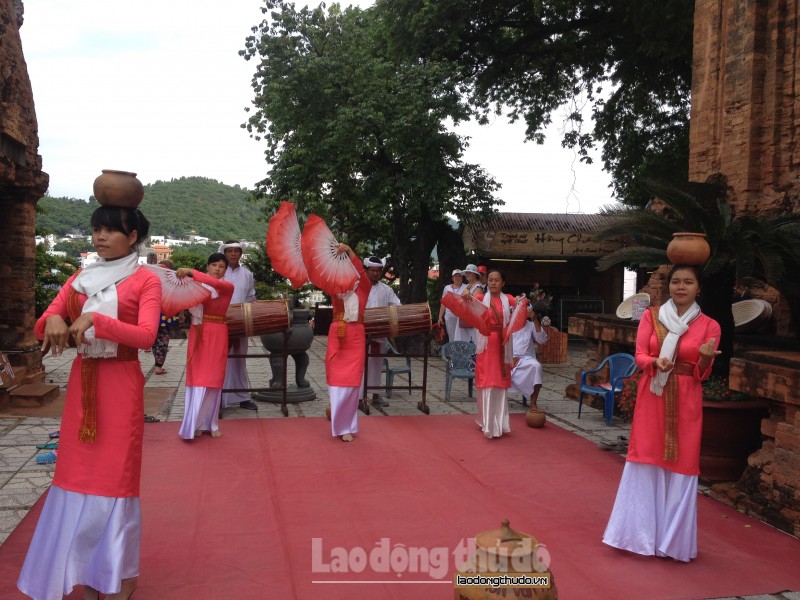 ve nha trang tham thap ba ponagar