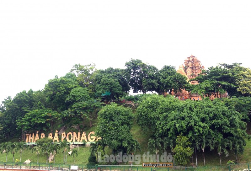 ve nha trang tham thap ba ponagar