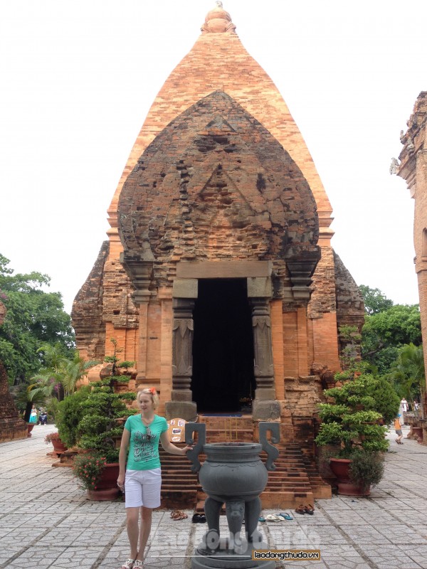 ve nha trang tham thap ba ponagar