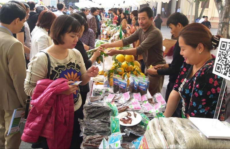 Tăng cường đảm bảo an toàn thực phẩm tại chợ đầu mối nông sản