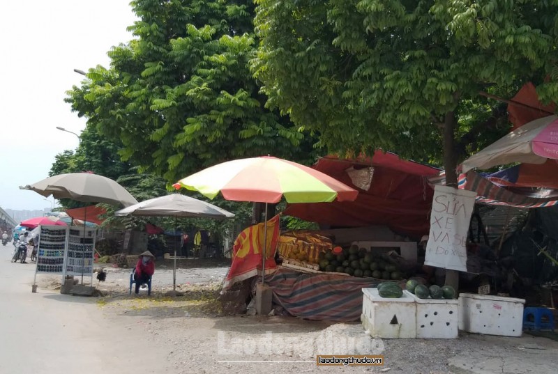 ha noi nhuc nhoi tinh trang vi pham trat tu do thi tren duong nguyen xien