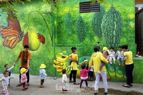 lang bich hoa chu xa dia diem hap dan du khach