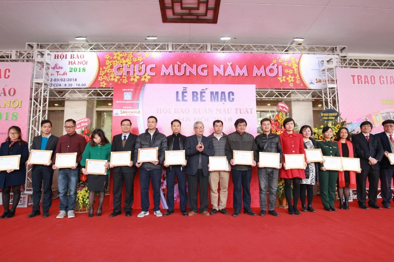 be mac hoi bao xuan mau tuat ha noi 2018 bao lao dong thu do gianh giai c gian hang trung bay dep