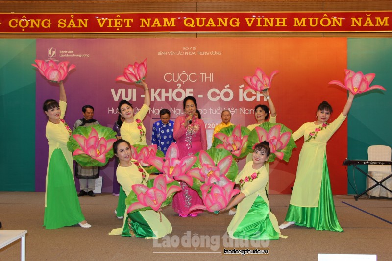 huong ung ngay nguoi cao tuoi viet nam soi noi cuoc thi vui khoe co ich