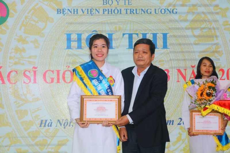 gan 100 bac si benh vien phoi trung uong tham gia hoi thi bac si gioi