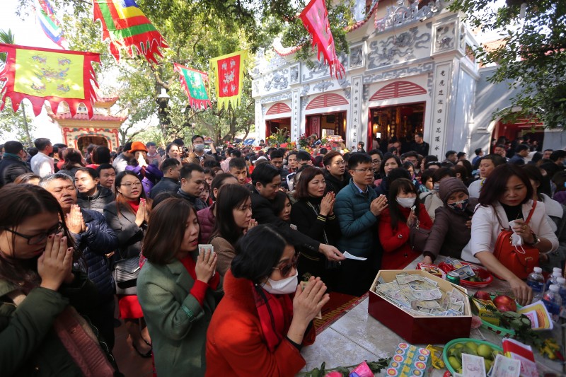 phu tay ho chat cung dan cong so di le dau nam