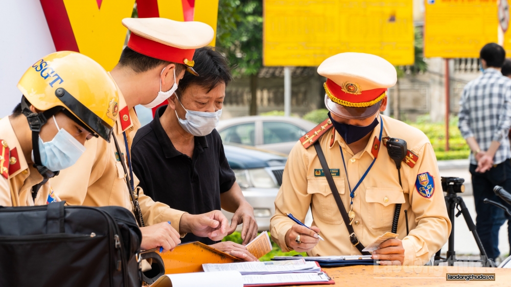 Tăng cường xử lý phương tiện dừng đỗ sai quy định