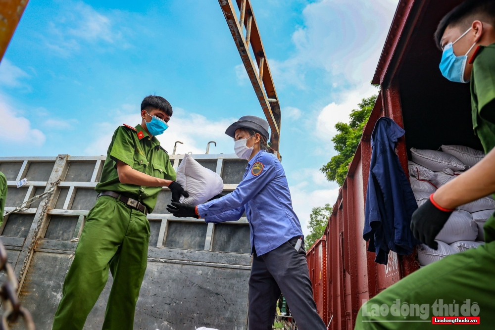 Hà Nội phát động phong trào thi đua đặc biệt "Toàn dân đoàn kết, chung sức thi đua phòng, chống và chiến thắng đại dịch Covid-19".