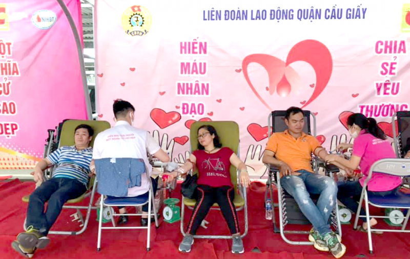 cong doan chung tay hien mau cuu nguoi