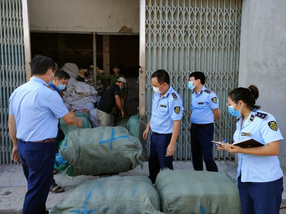 Quyết tâm chống đầu cơ, hàng giả dịp cuối năm