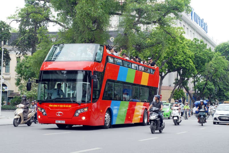 cung trai nghiem cam giac di xe buyt 2 tang dau tien cua thu do