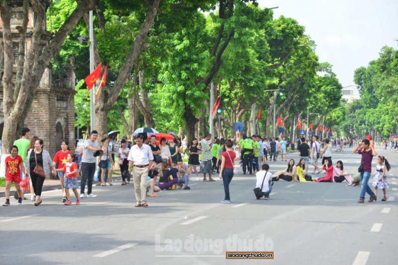 ha noi don 2155 trieu luot khach du lich trong 9 thang dau nam