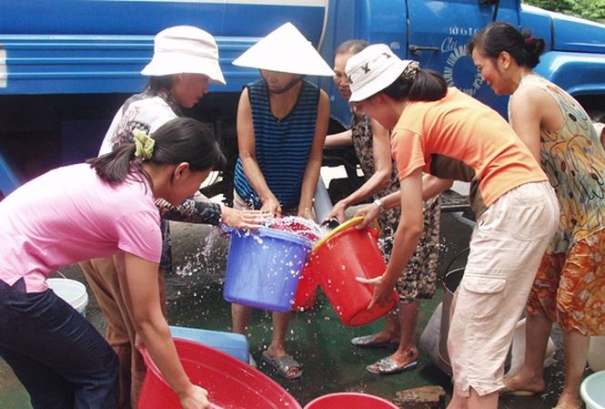 Đảm bảo số lượng và chất lượng nước sạch cho người dân