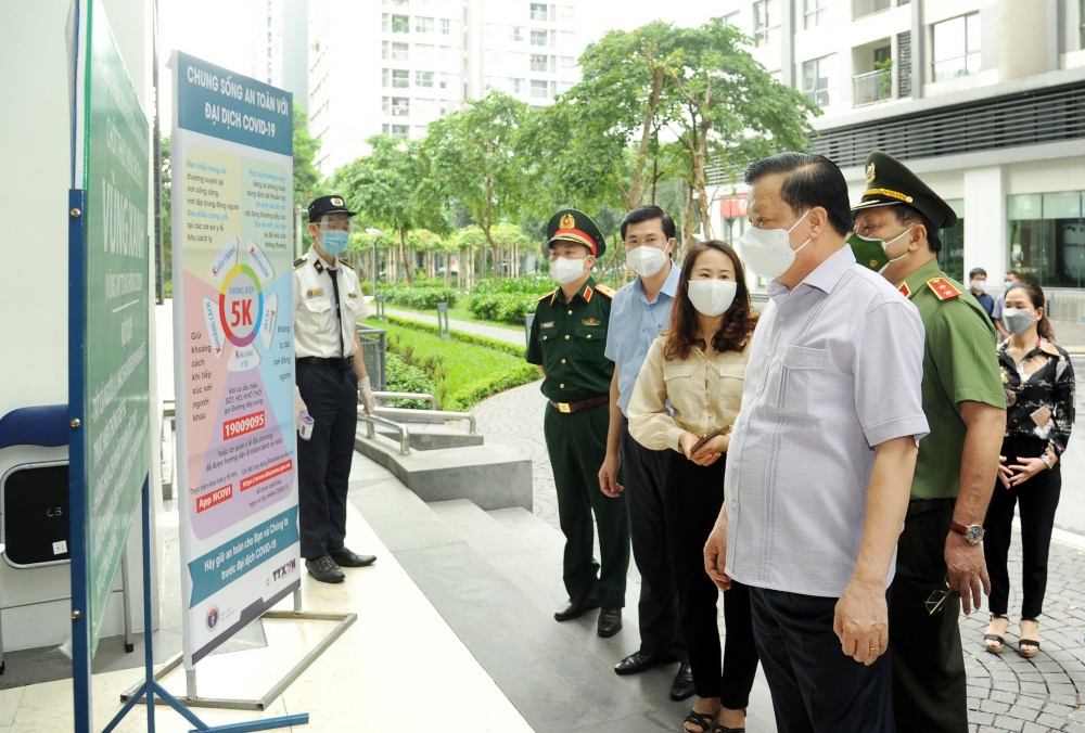 Bí thư Thành ủy Đinh Tiến Dũng: Từng bước thiết lập trạng thái thích ứng an toàn với Covid-19