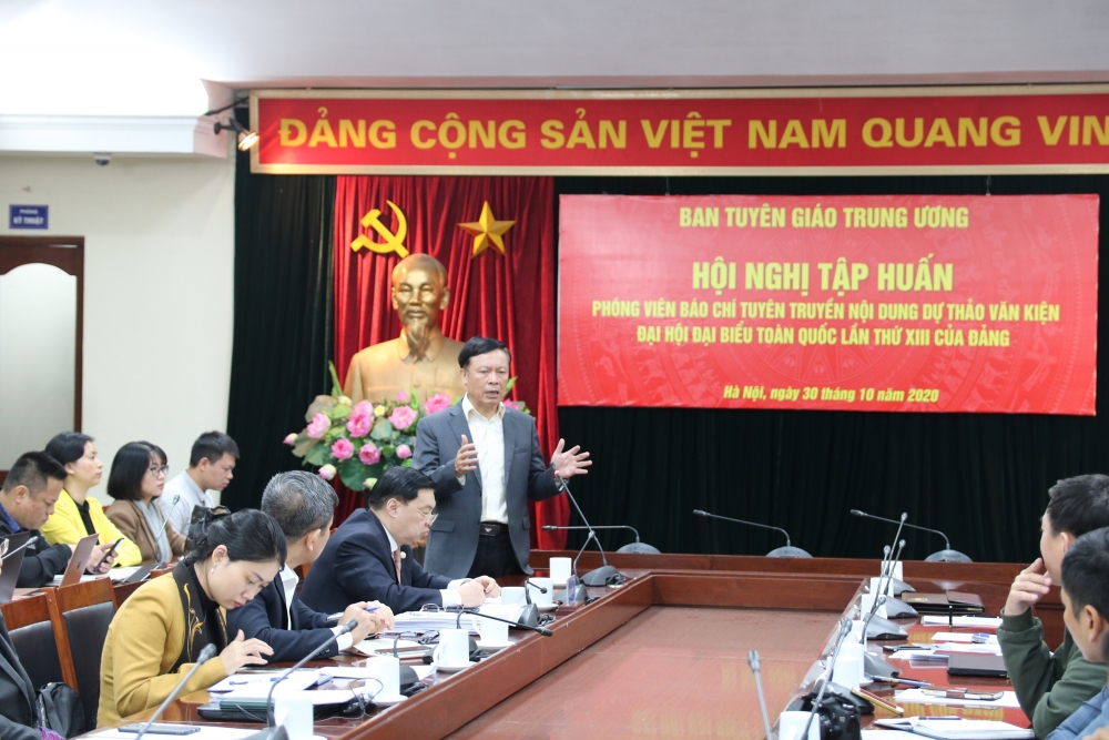 Thực hiện nghiêm túc quan điểm “lấy dân làm gốc”