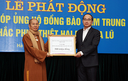 phat dong quyen gop ung ho dong bao nam trung bo khac phuc thiet hai do mua lu