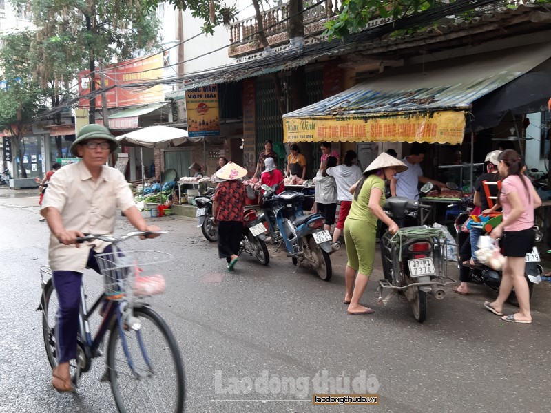 hop cho ven duong mat an toan giao thong