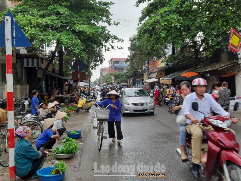 hop cho ven duong mat an toan giao thong