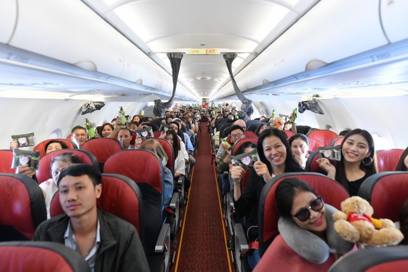 nhung gio qua yeu thuong tren sieu thi 10000 met cua vietjet