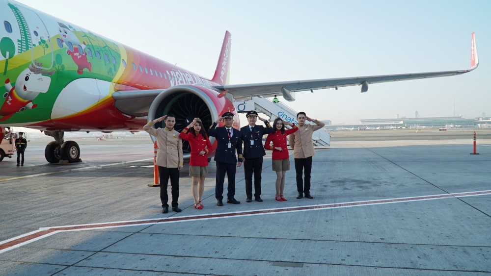 Tàu bay, tiếp viên Vietjet gây thương nhớ tại xứ sở Bạch Dương