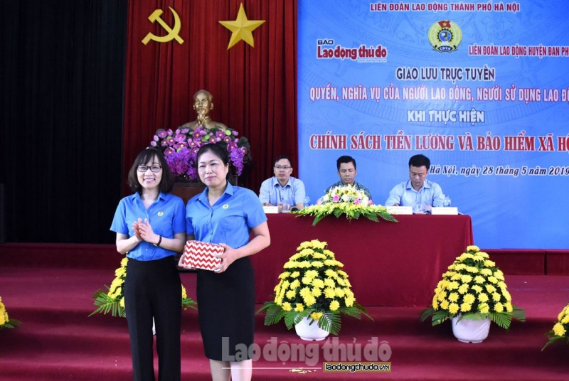 hon 300 nld doi thoai ve chinh sach tien luong va bao hiem xa hoi