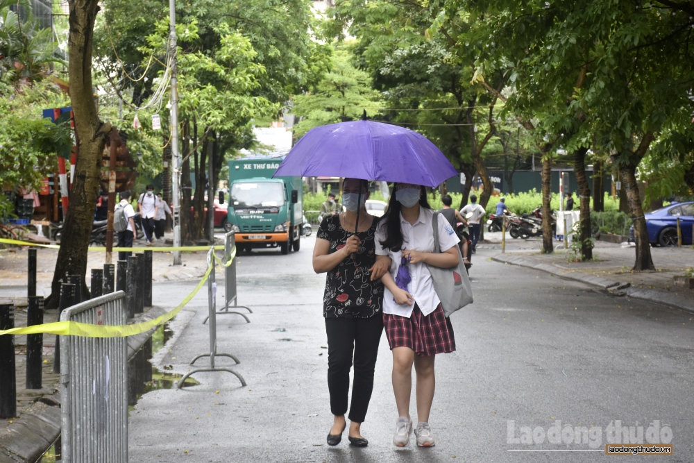 Từ hôm nay (10/7), học sinh trúng tuyển bổ sung vào lớp 10 công lập làm thủ tục xác nhận nhập học