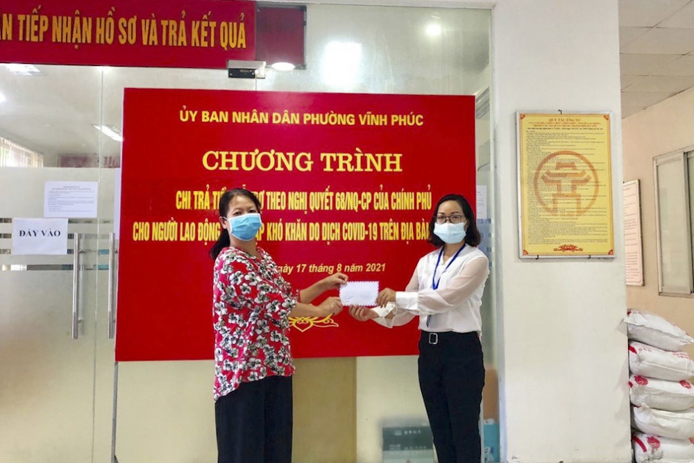 Quận Ba Đình hỗ trợ hơn 5 tỷ đồng cho người có công, đối tượng bảo trợ xã hội và hộ cận nghèo