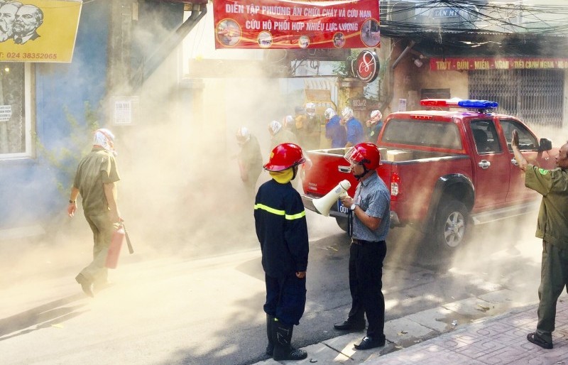 Diễn tập phương án chữa cháy và cứu nạn, cứu hộ phối hợp nhiều lực lượng