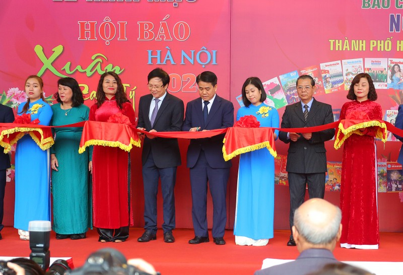 khai mac hoi bao xuan canh ty ha noi 2020