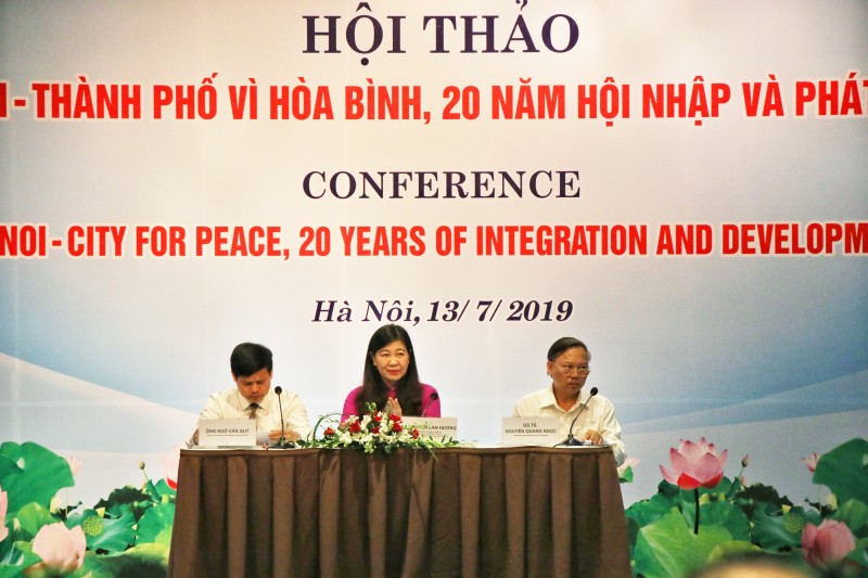 khai mac hoi thao ha noi thanh pho vi hoa binh 20 nam hoi nhap va phat trien