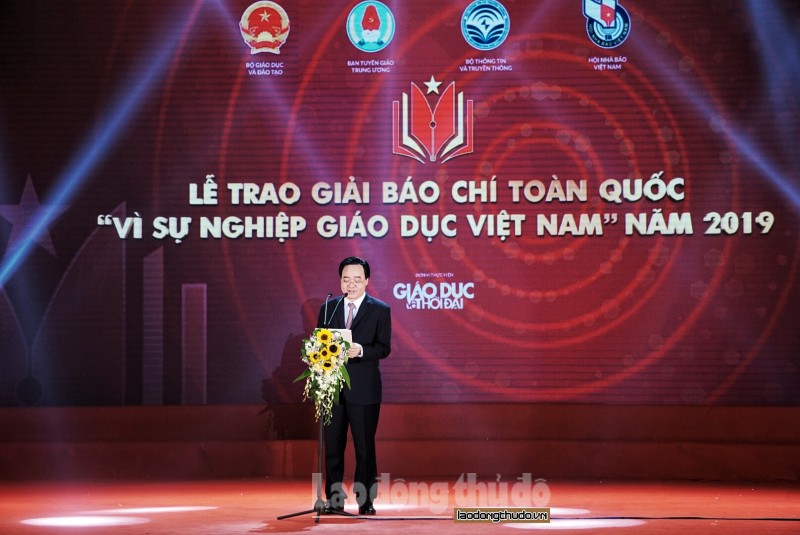 vinh danh 44 ta c pha m bao chi da t gia i vi su nghiep giao duc viet nam nam 2019