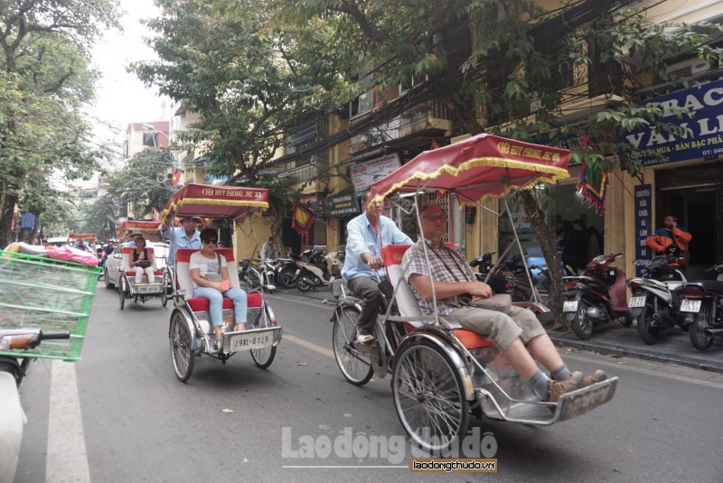 hon 25 trieu luot khach den ha noi trong thang 11