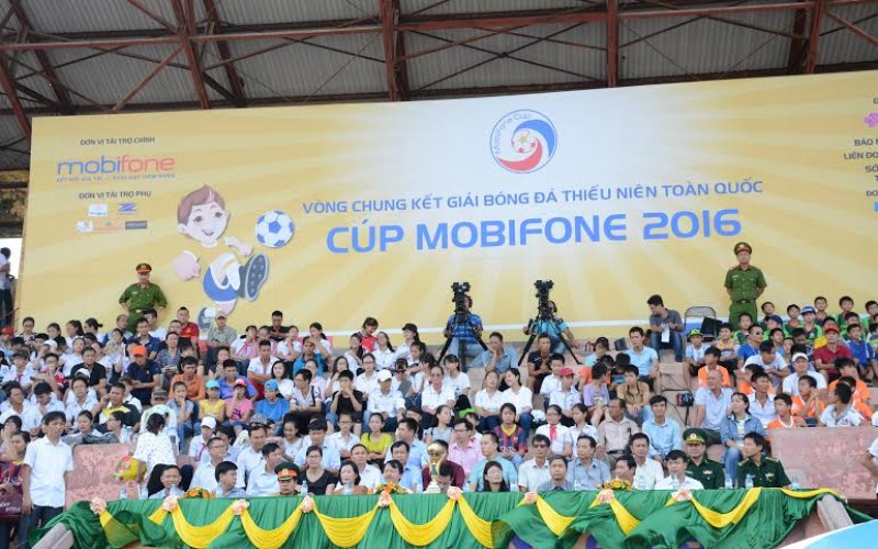 Khai mạc giải bóng đá U13 Cúp Mobifone 2016