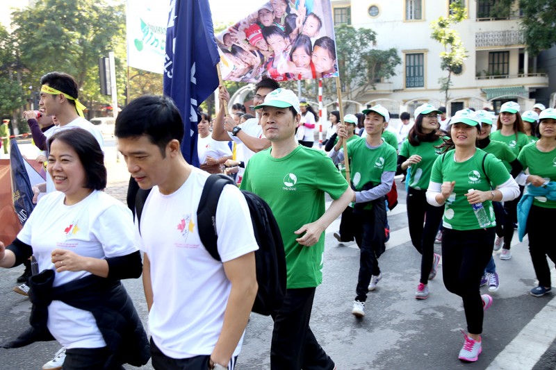 Chạy vì trẻ em Hà Nội 2016