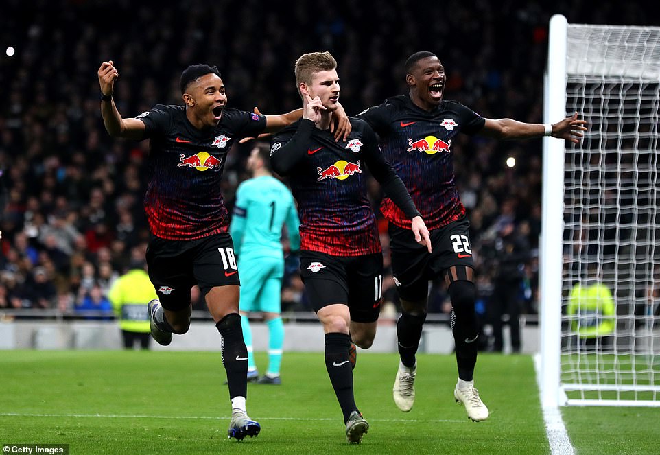 Tottenham 0-1 Leipzig: Mourinho hết phép, Spurs thất bại ngay trên sân nhà