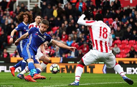 Cahill lập công chuộc tội, Chelsea giành trọn 3 điểm trước Stoke City